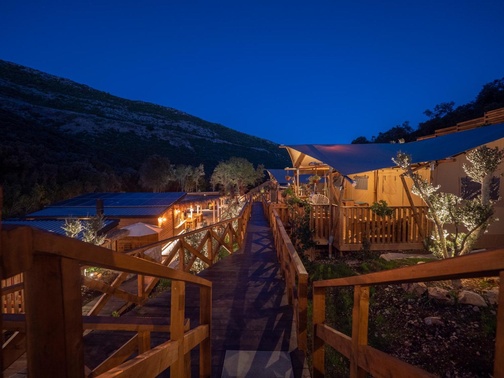 Sea Glamping Otel Kotor Dış mekan fotoğraf