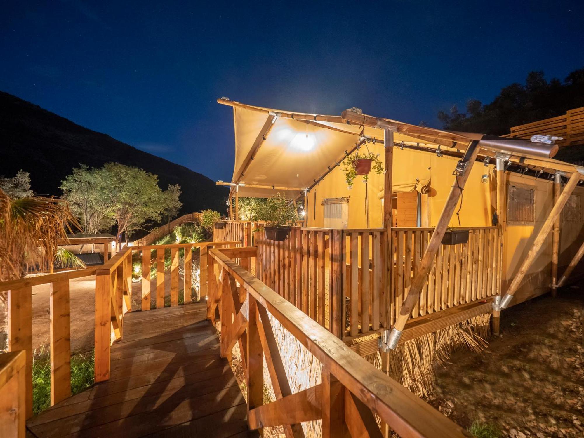 Sea Glamping Otel Kotor Dış mekan fotoğraf