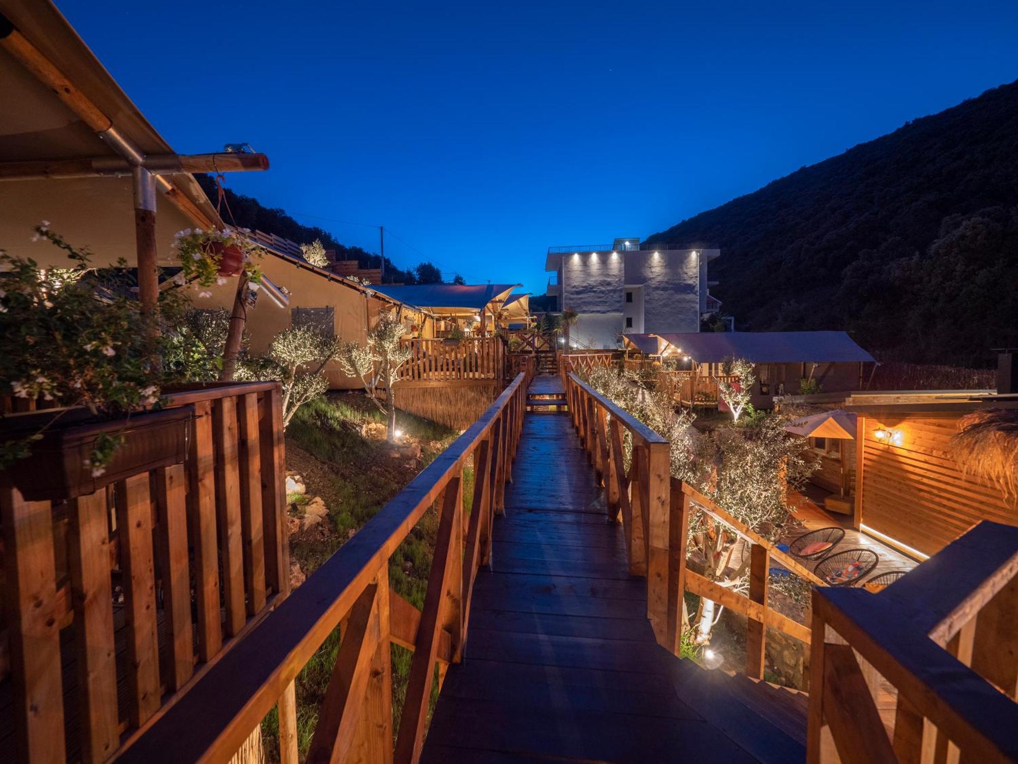Sea Glamping Otel Kotor Dış mekan fotoğraf