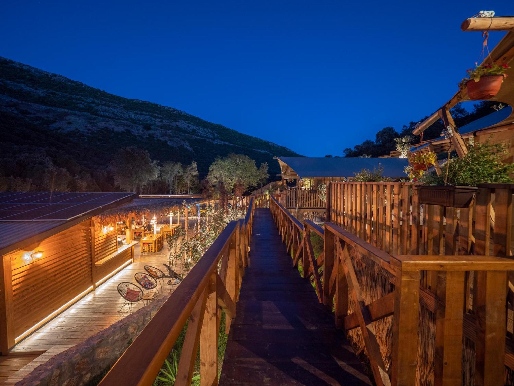 Sea Glamping Otel Kotor Dış mekan fotoğraf
