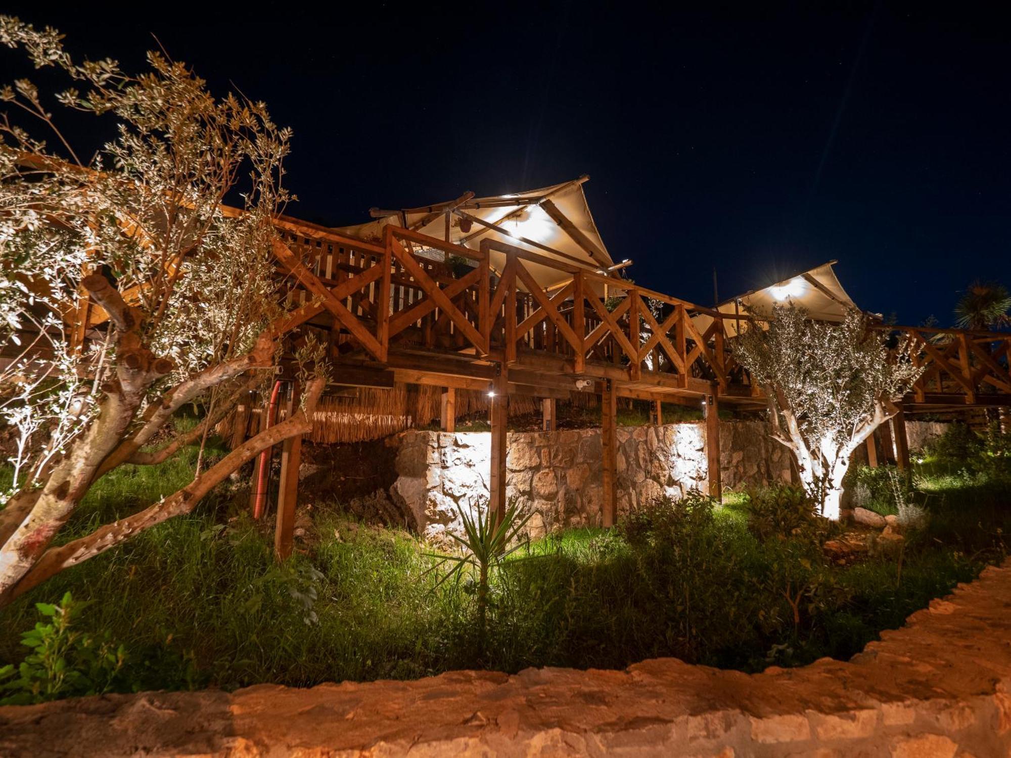 Sea Glamping Otel Kotor Dış mekan fotoğraf