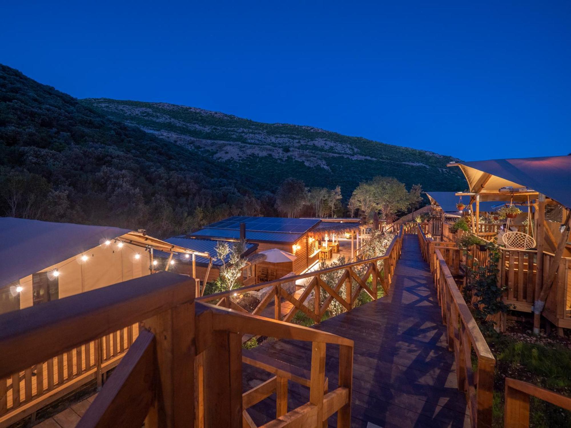 Sea Glamping Otel Kotor Dış mekan fotoğraf